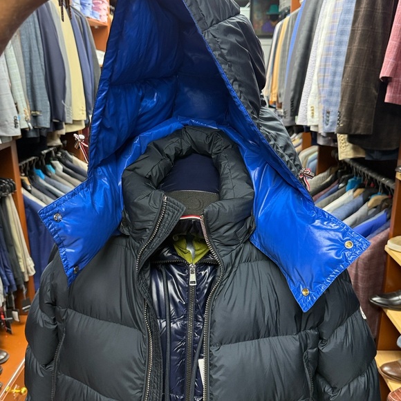 Moncler Black and Navy Jacket - Picture 10 of 16